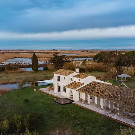Frühstückspension Mas Du Couvin, En Camargue 5*